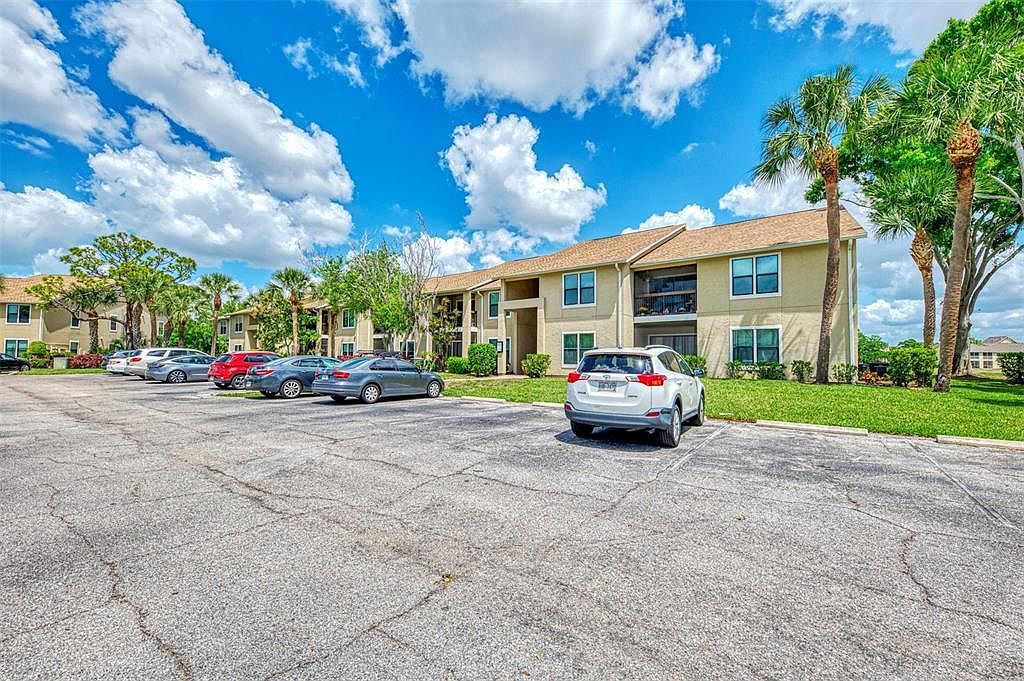 4045 Crockers Lake Blvd #11 Sarasota, FL 34238  | Condominium