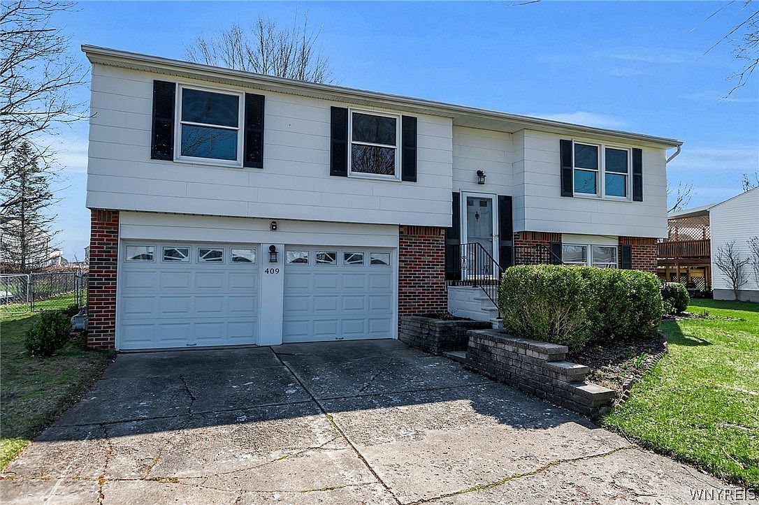 409 Tracey Ln Grand Island, NY 14072  | Single Family