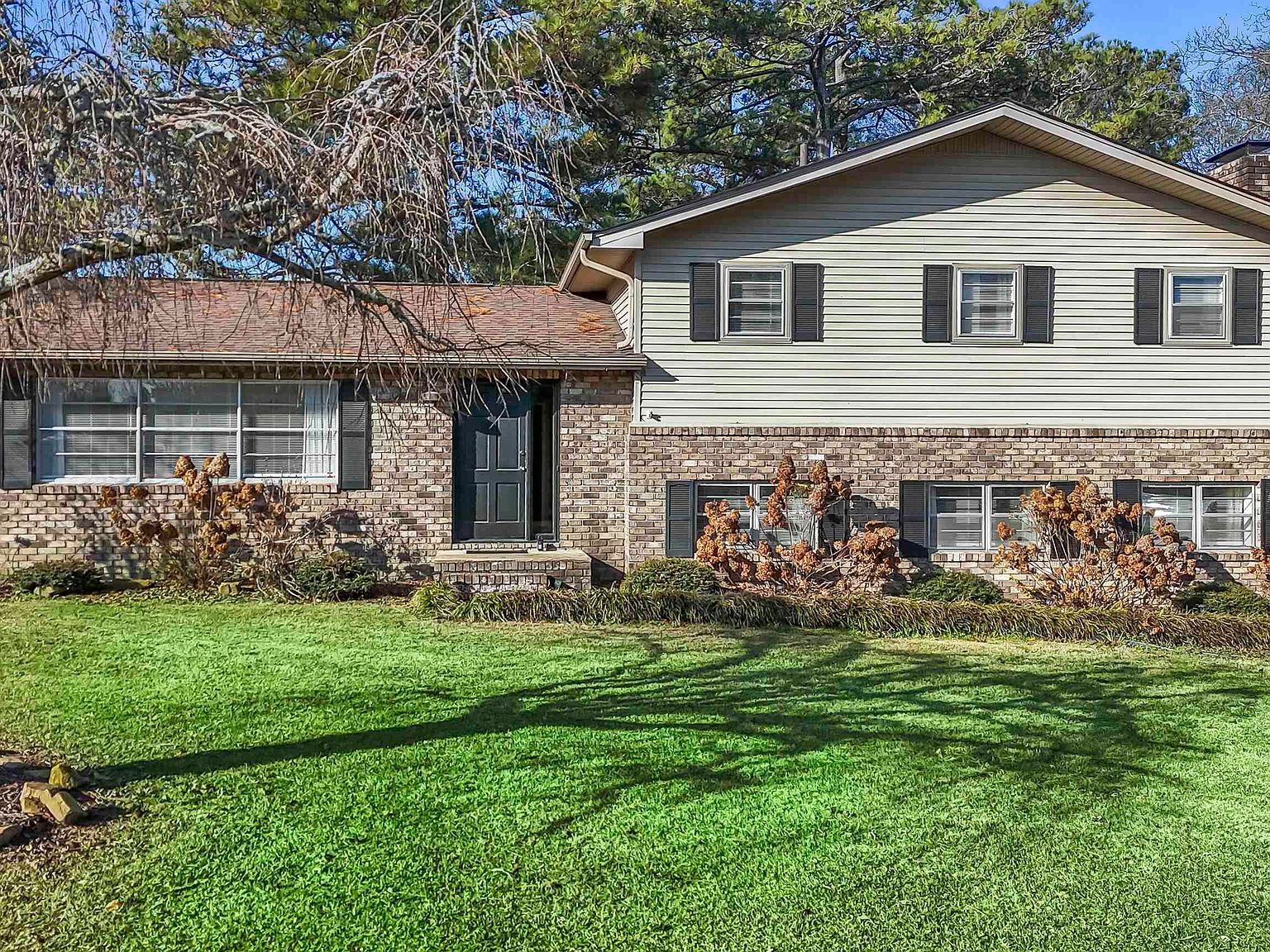 1201 Elm Cir Albertville, AL 35950 - Thumbnail 2