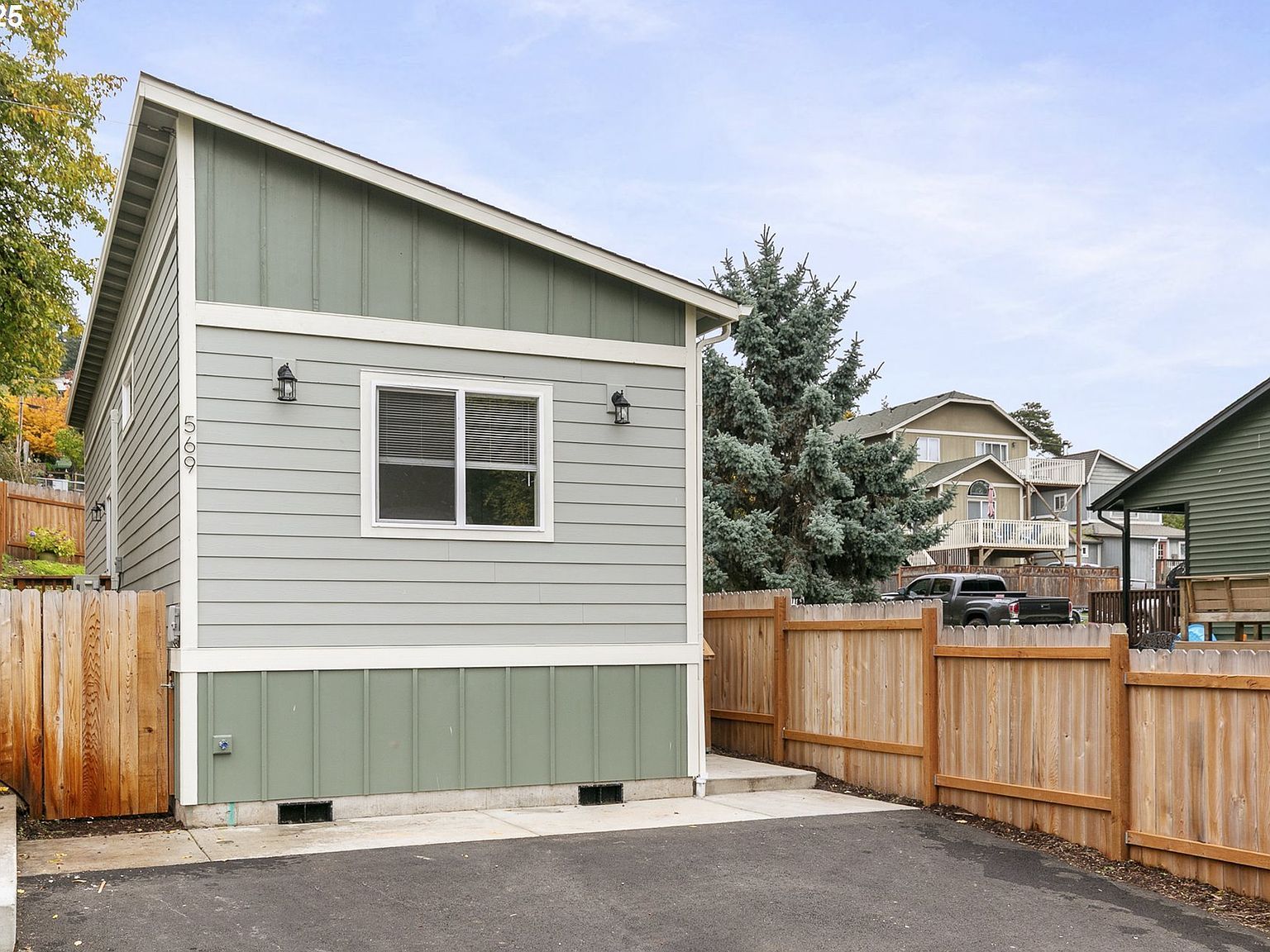 569 N 3rd St Kalama, WA 98625 - Thumbnail 2