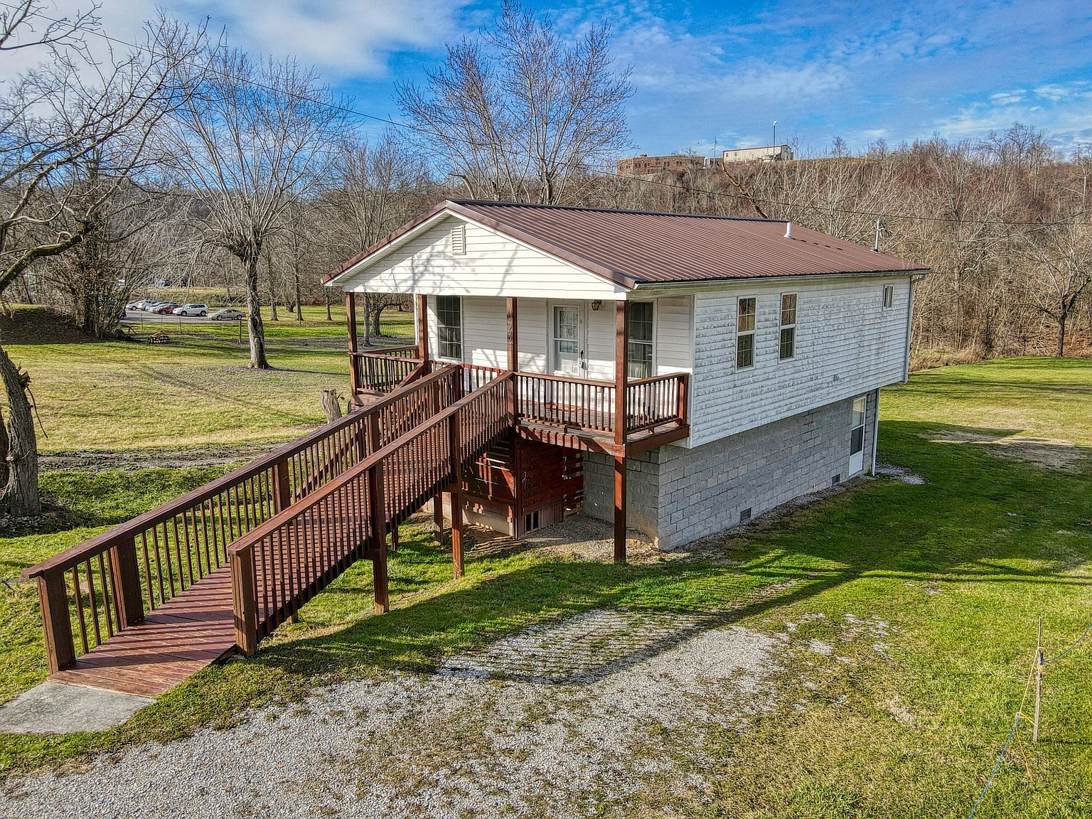 559 Riverside Dr West Liberty, KY 41472 - Thumbnail 2