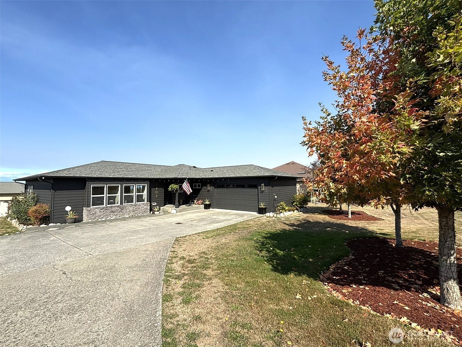 1207 Rook Dr Port Angeles, WA 98362 - Thumbnail 2