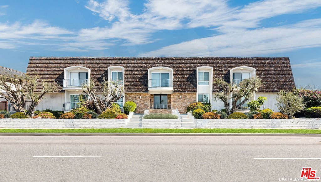 2884 Sawtelle Blvd APT 217 Los Angeles, CA 90064 - Thumbnail 2