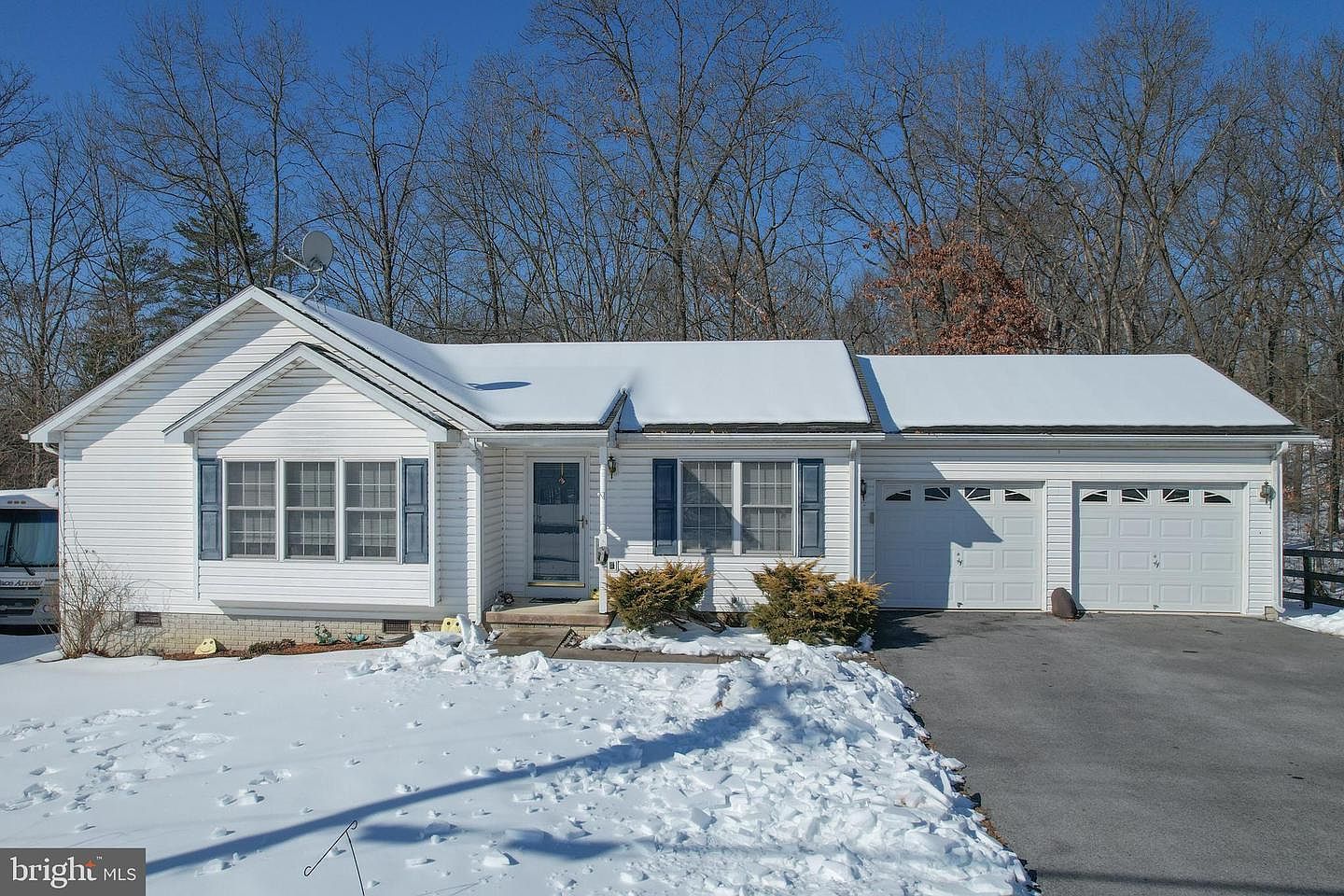 167 Leviticus Dr Bunker Hill, WV 25413 - Thumbnail 2