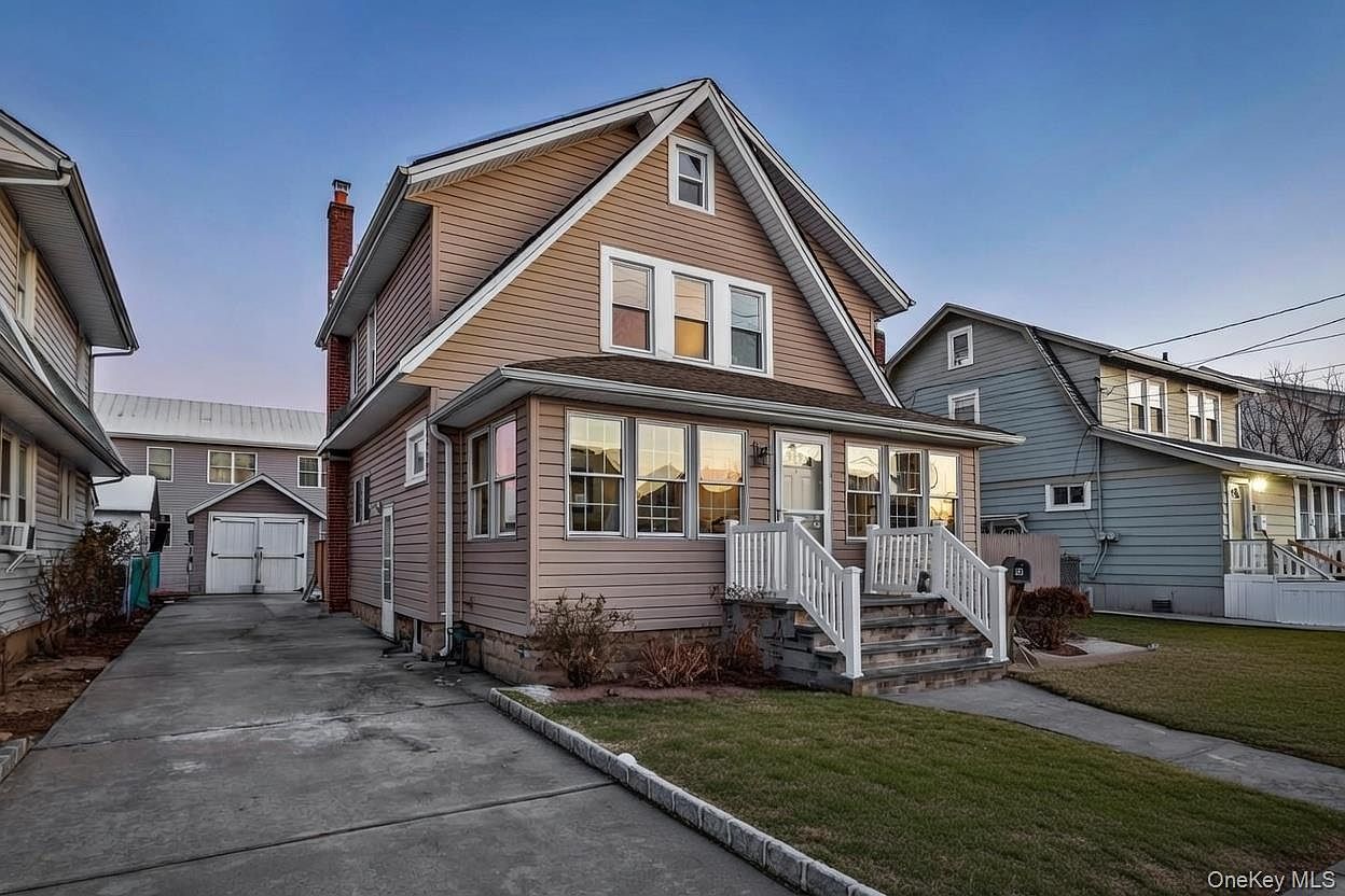 35 S Franklin Ave Valley Stream, NY 11580 - Thumbnail 2