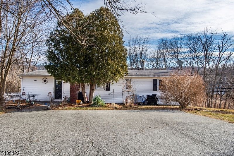 6 Mulberry St Hamburg, NJ 07419 - Thumbnail 2