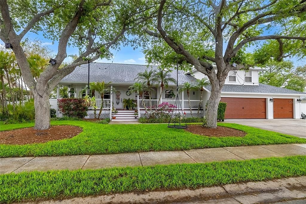 1517 43rd Avenue Dr W Palmetto, FL 34221  | Single Family