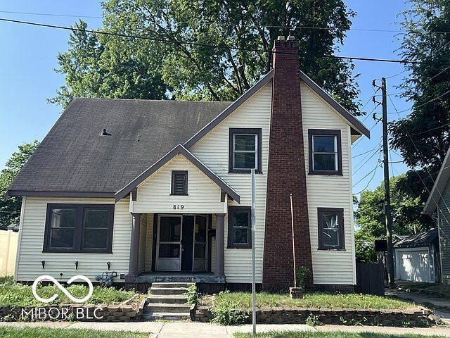 819 E 49th St Indianapolis, IN 46205 - Thumbnail 2