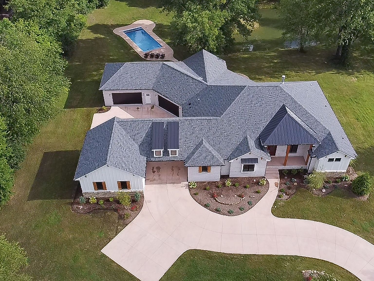 3621 Olive Branch Rd Greenwood, IN 46143 - Thumbnail 2