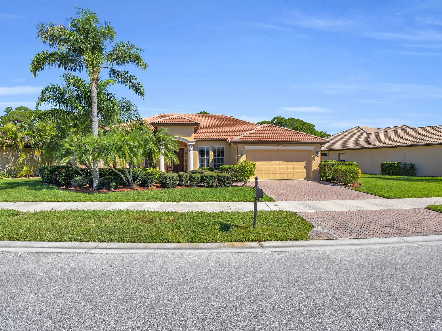 870 SW Grand Reserves Blvd Port Saint Lucie, FL 34986 - Thumbnail 2