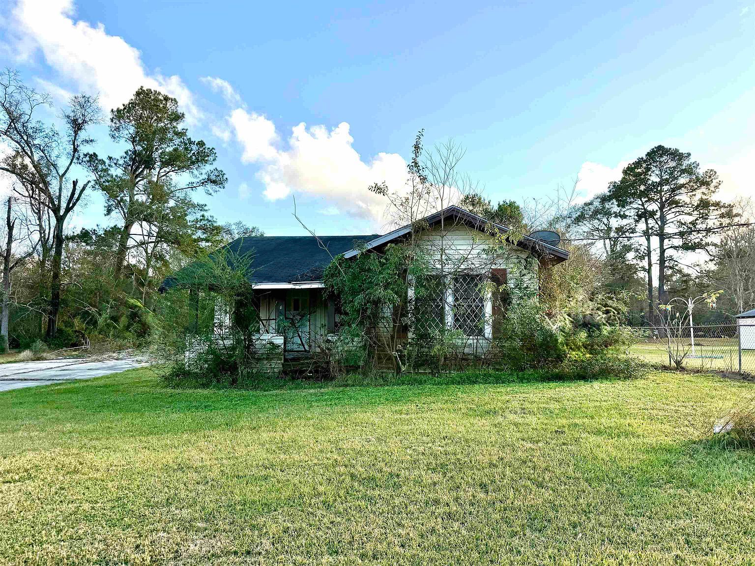 865 Goliad St Vidor, TX 77662 - Thumbnail 2