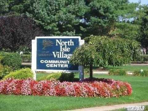 16 Redwood Court, Coram, NY, USA, 11727  | Condominium