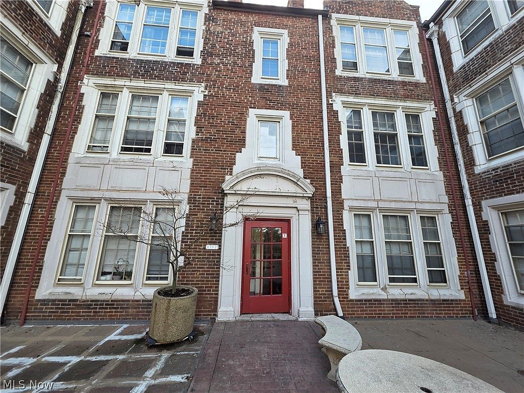 15610 Van Aken Blvd APT 18 Shaker Heights, OH 44120  | Condominium