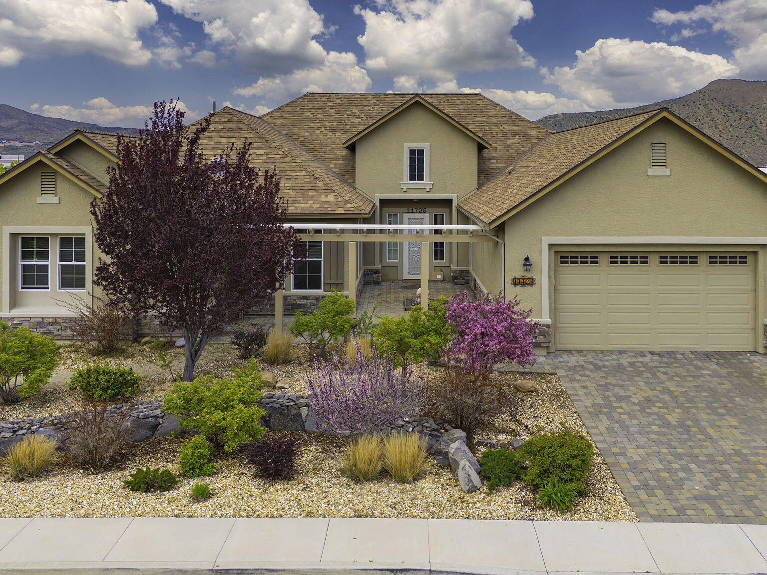 11725 Paradise View Dr Sparks, NV 89441  | Single Family