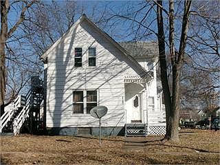 2004 W 2nd St Davenport, IA 52802  | Multi Family