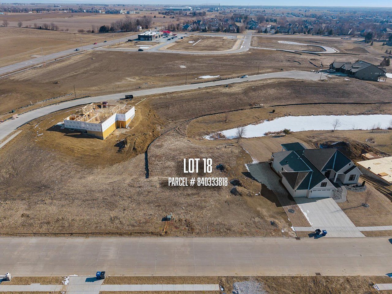 6565 Cardinal Rd Bettendorf, IA 52722 - Thumbnail 2