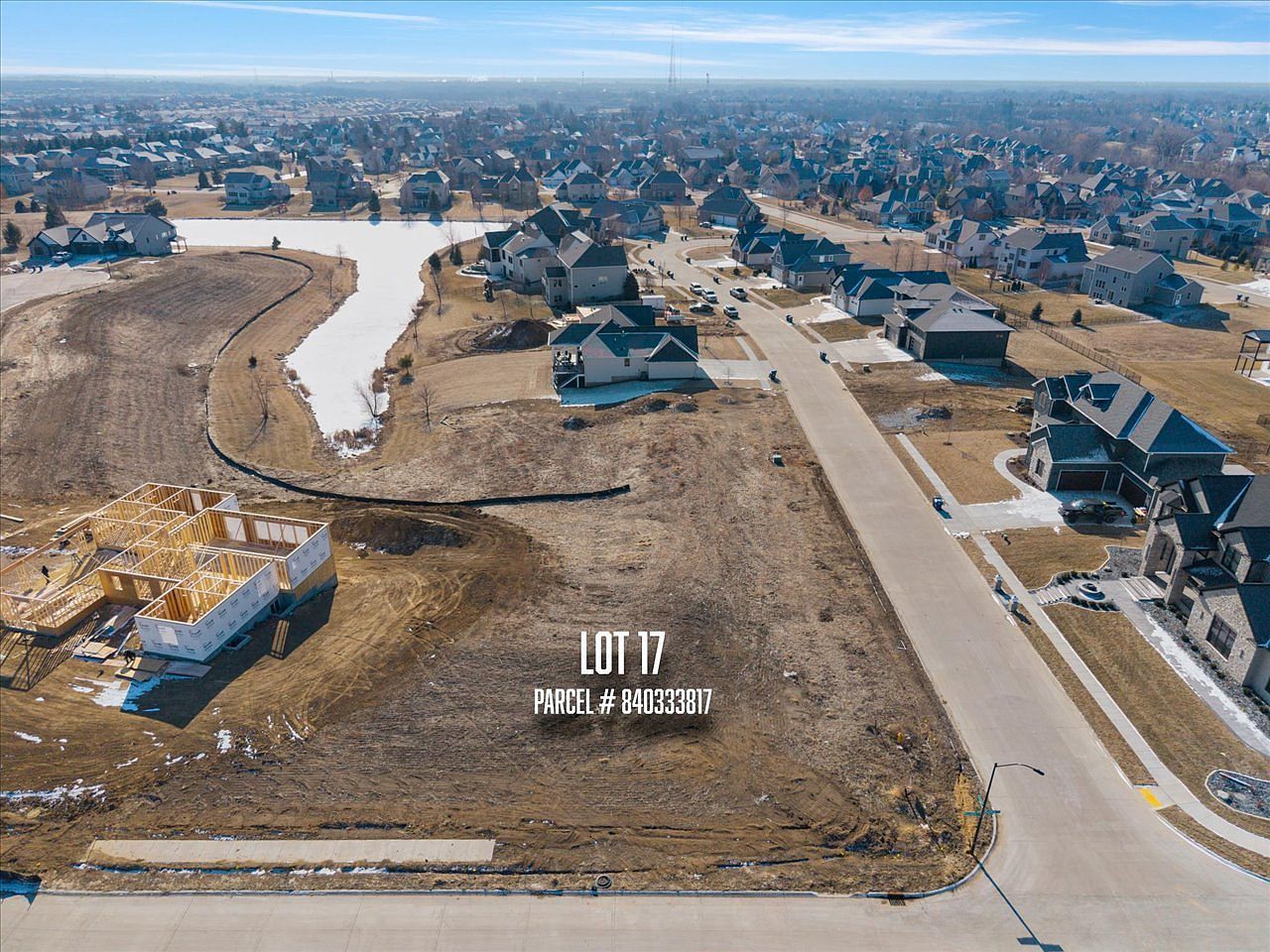 6597 Cardinal Rd Bettendorf, IA 52722 - Thumbnail 2