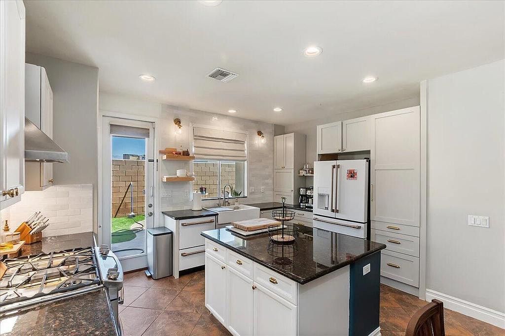 82930 Corte Lucia Indio, CA 92201 - Thumbnail 2