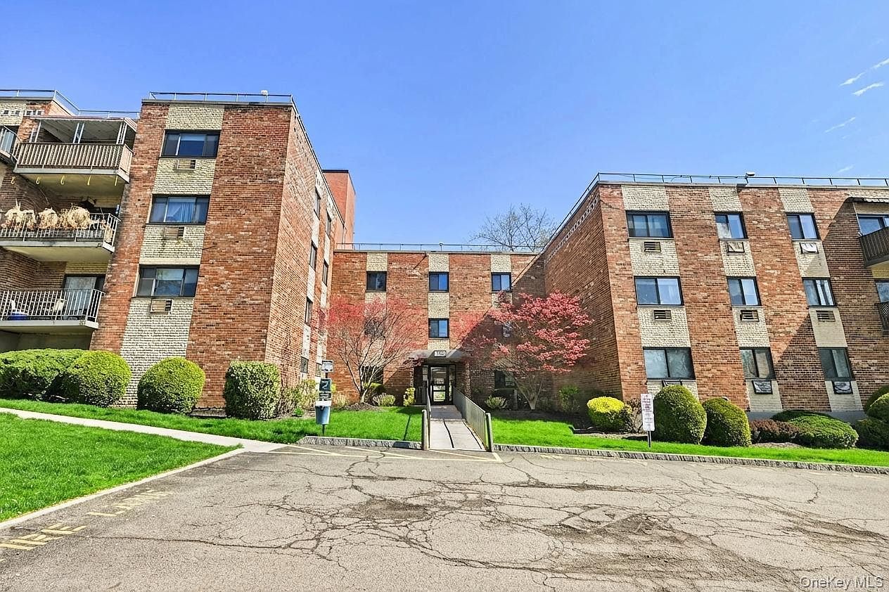 115 Dehaven Dr APT 302 Yonkers, NY 10703, 10703
