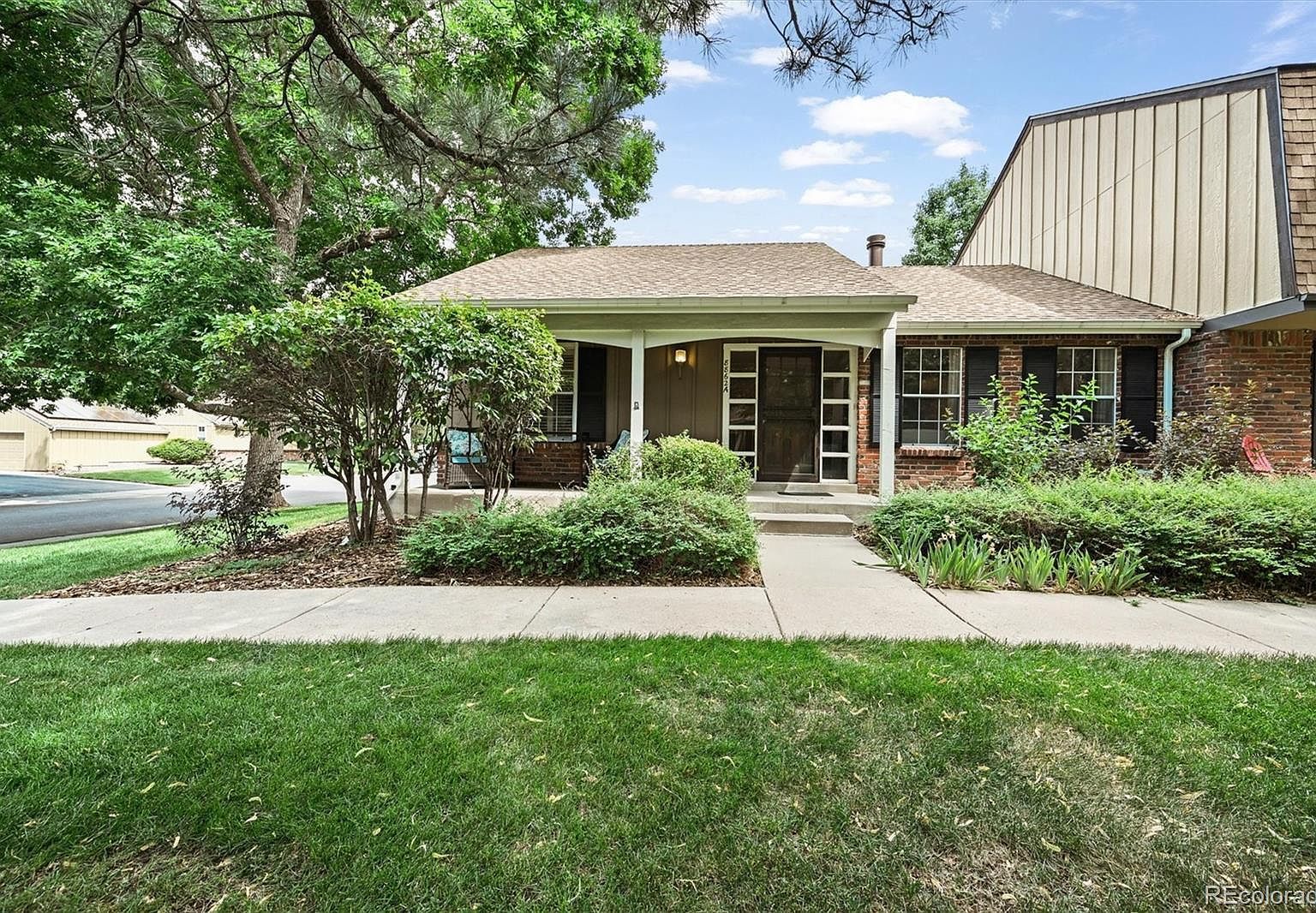 8862 E Amherst Dr APT A Denver, CO 80231 - Thumbnail 2