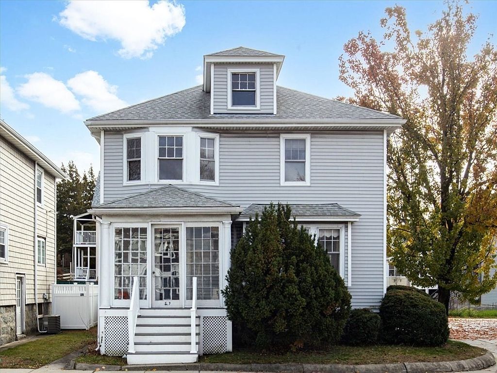559 Gallivan Blvd Dorchester, MA 02124 - Thumbnail 2