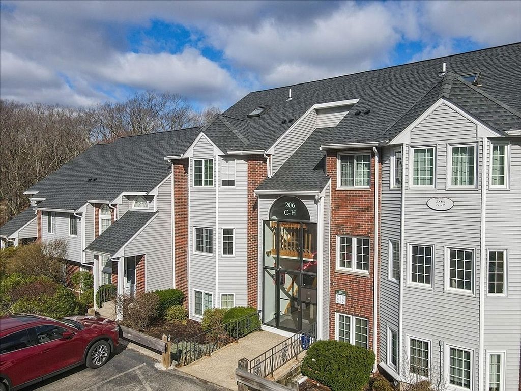 206 Tall Oaks Dr Unit G Weymouth, MA 02190  | Condominium