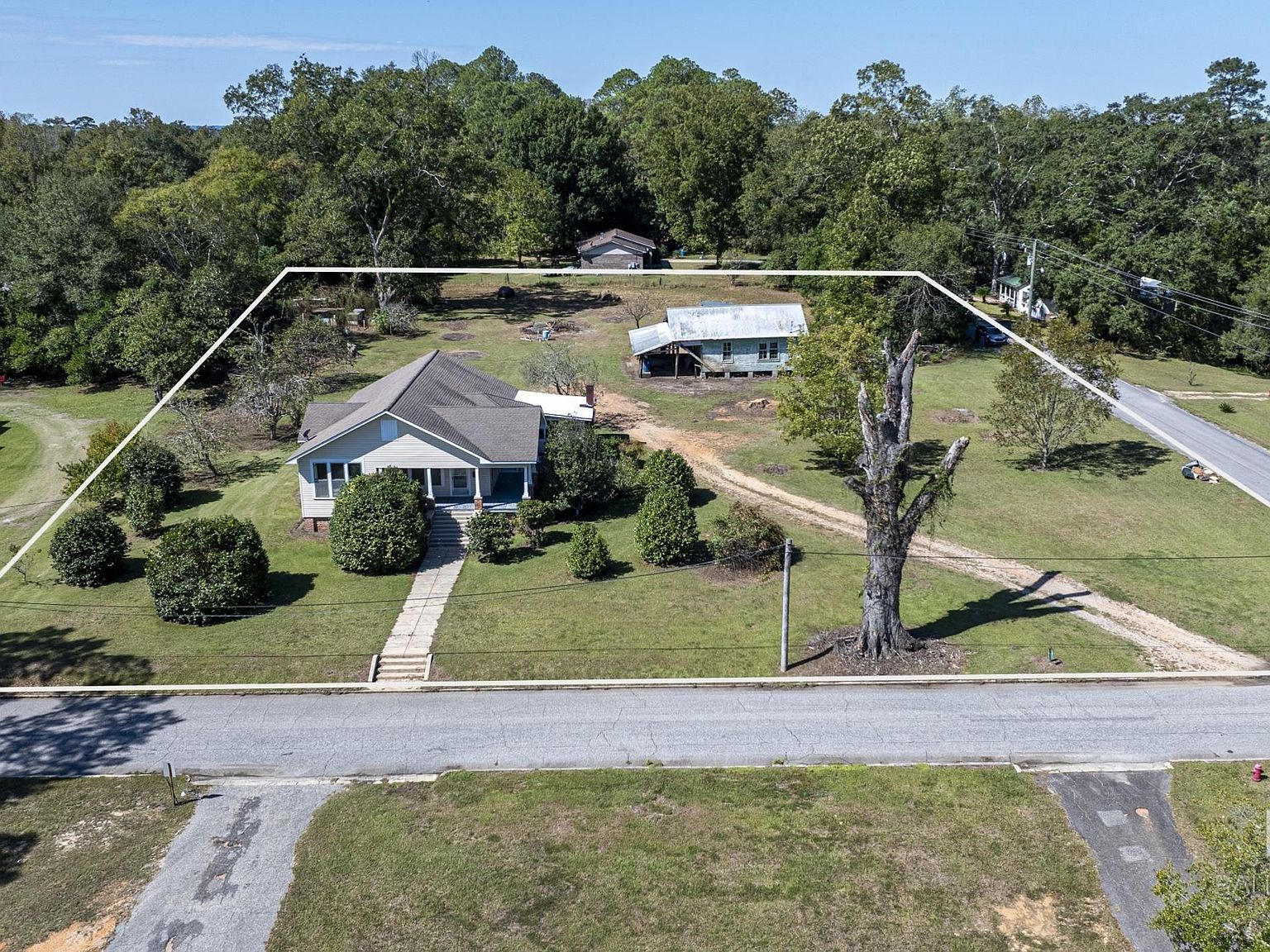 307 Salter St Evergreen, AL 36401 - Thumbnail 2