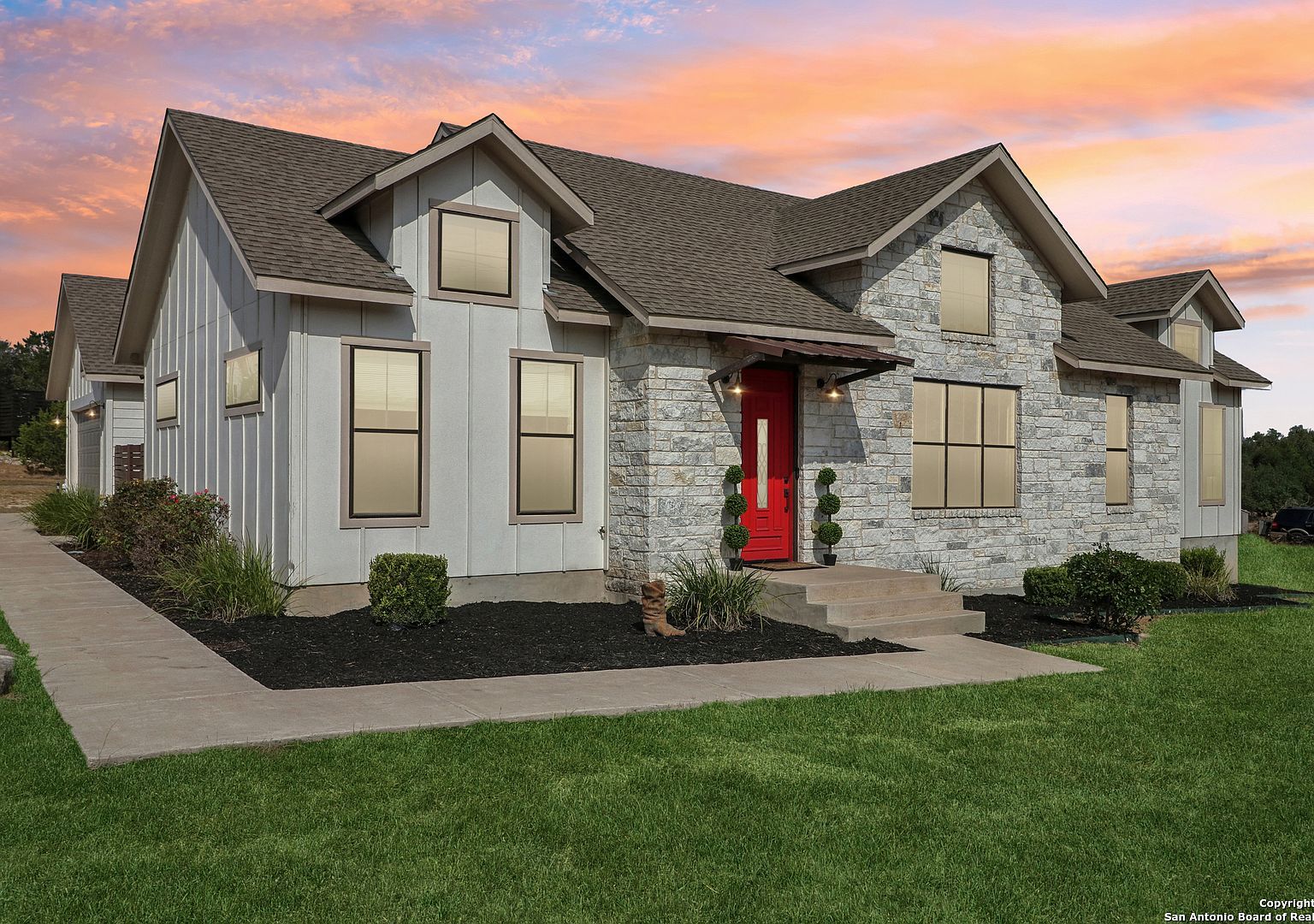 120 Golden Eagle Loop Canyon Lake, TX 78133 - Thumbnail 2