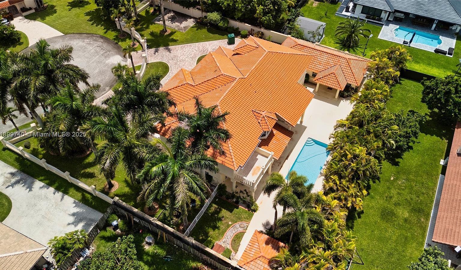 19504 SW 135th Ct Miami, FL 33177 - Thumbnail 2