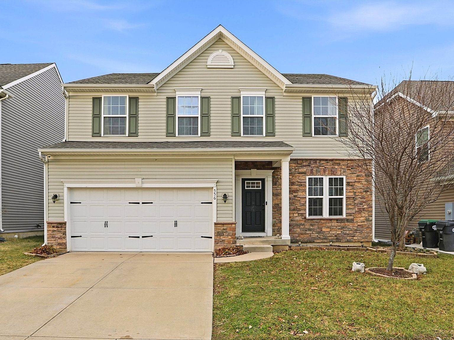 556 Dietz Dr Greenwood, IN 46143 - Thumbnail 2