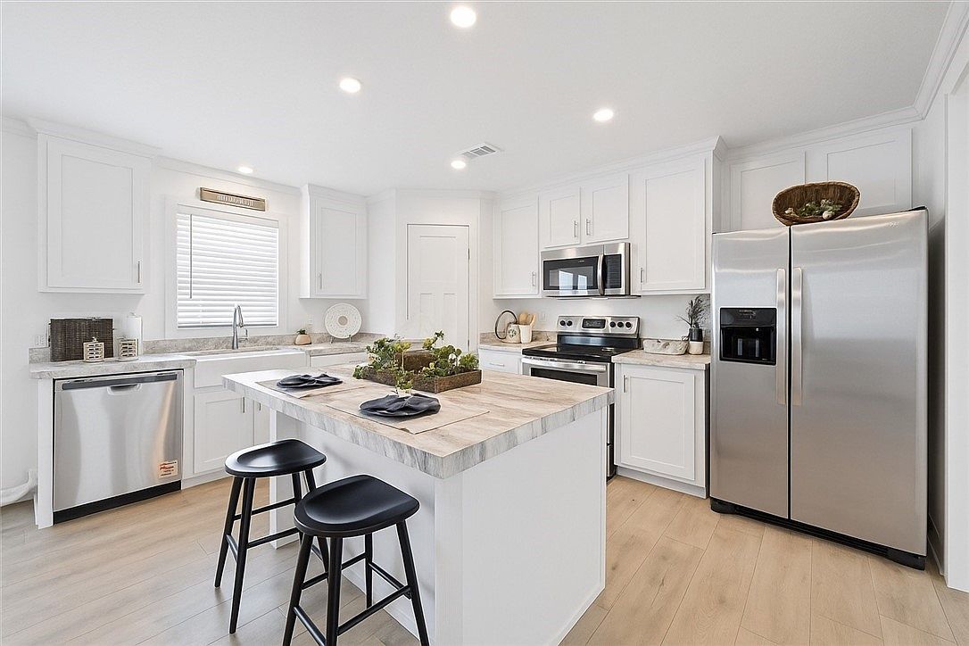 838 Boots Harrison Rd Hortense, GA 31543 - Thumbnail 2