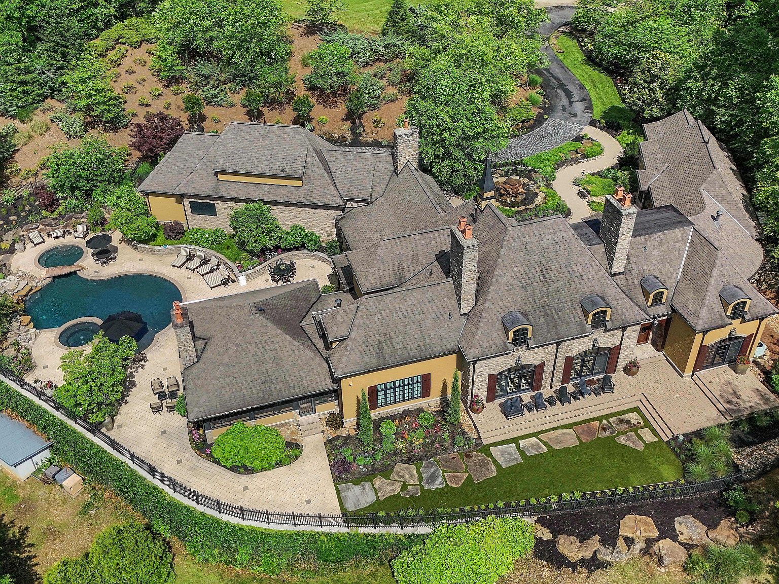 255 Villa Segrata North Ridge Rd Sevierville, TN 37876 - Thumbnail 2