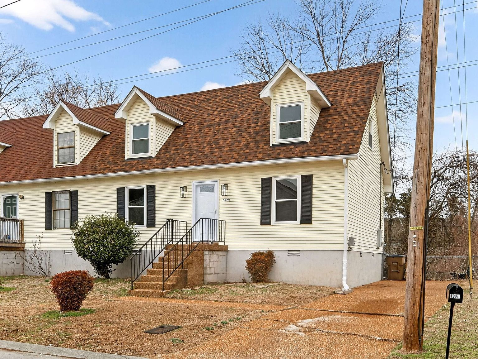 1920 Meadow Cliff Dr Nashville, TN 37210 - Thumbnail 2