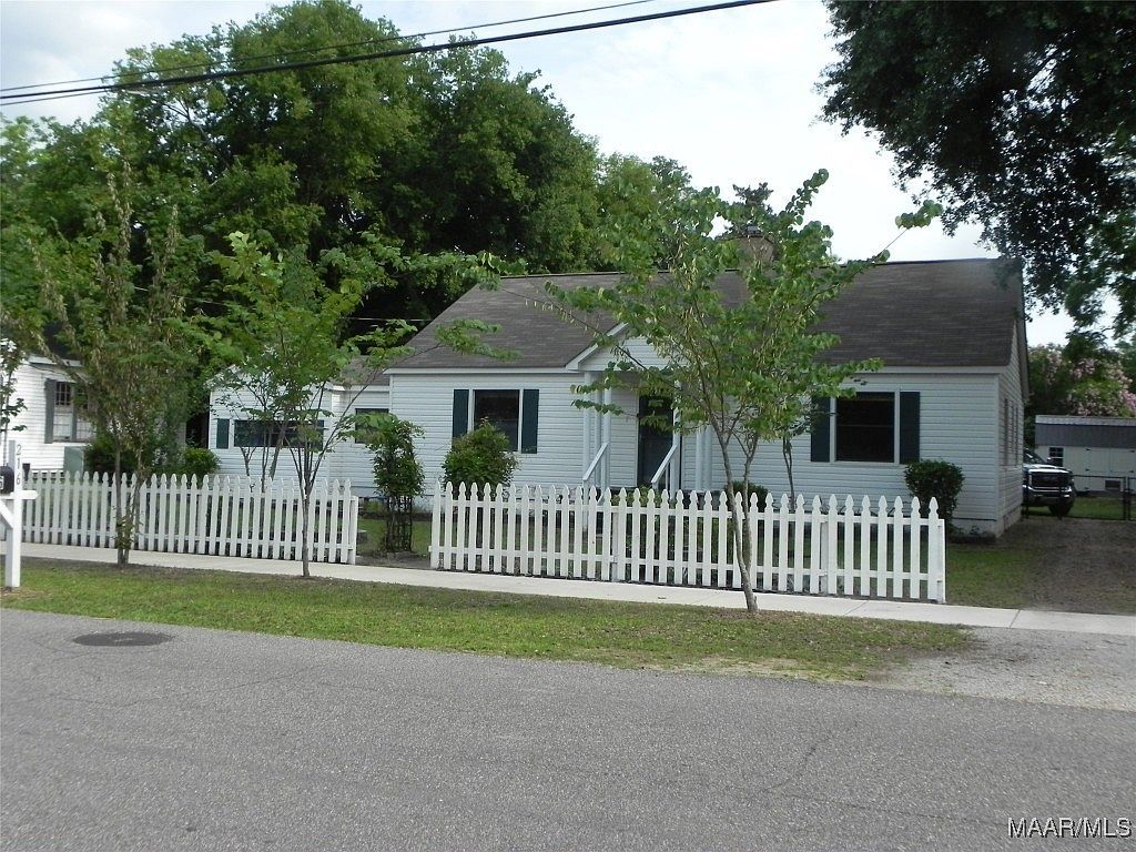 216 1st St Prattville, AL 36067 - Thumbnail 2