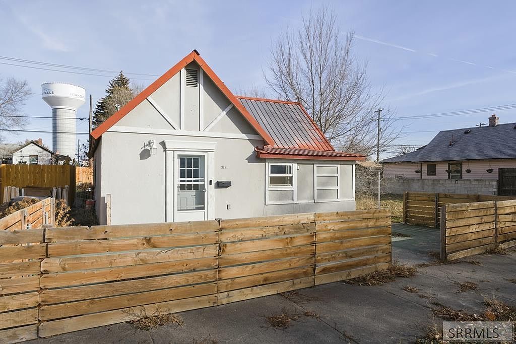 318 Lava St Idaho Falls, ID 83402 - Thumbnail 2