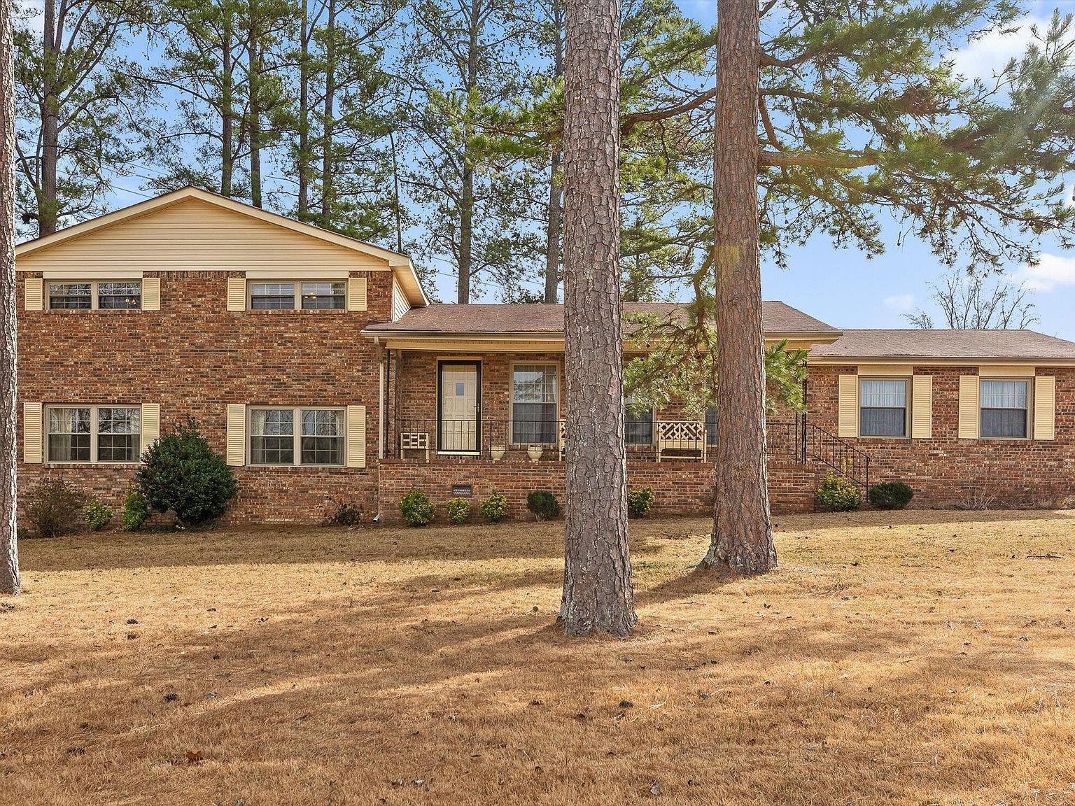 2104 Crown Court Ln Chattanooga, TN 37421 - Thumbnail 2