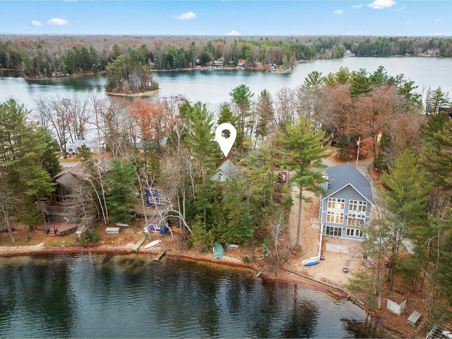 4411 Lakeview Trl Traverse City, MI 49696 - Thumbnail 2