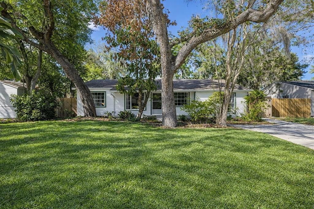 815 W Lowry Ln Tampa, FL 33604  | Single Family