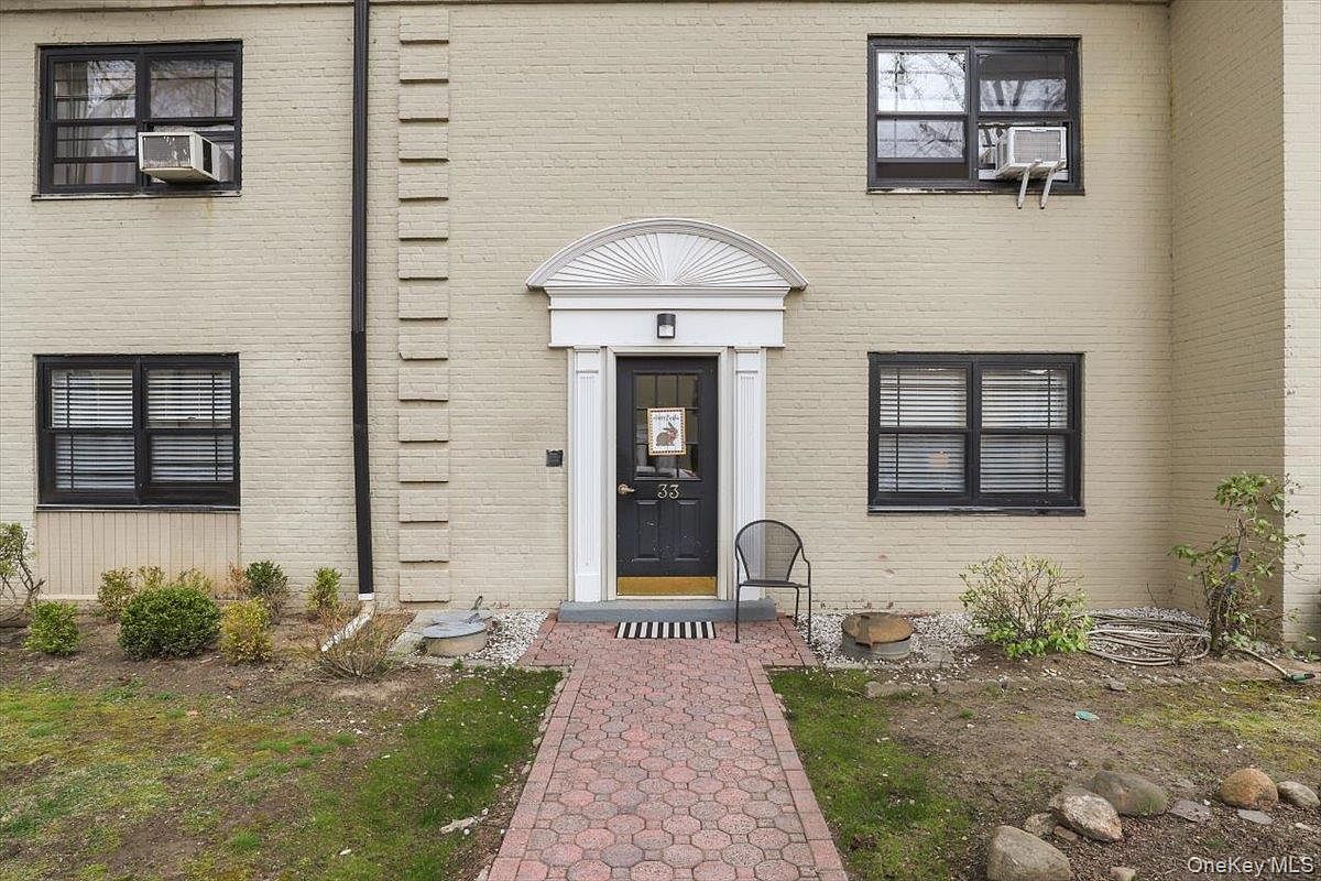 33 Manchester Rd #2R Eastchester, NY 10709  | Condominium