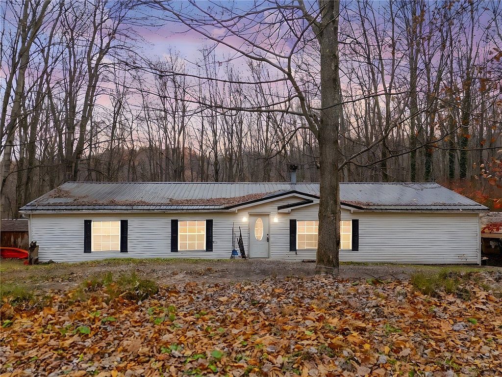 229 Connoquenessing Dr Evans City, PA 16033 - Thumbnail 2