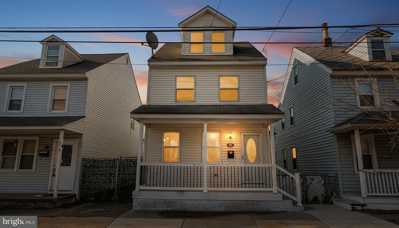 578 Swain St Bristol, PA 19007 - Thumbnail 2