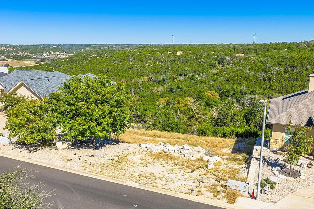 2081 Summit Crest Dr Kerrville, TX 78028 - Thumbnail 2