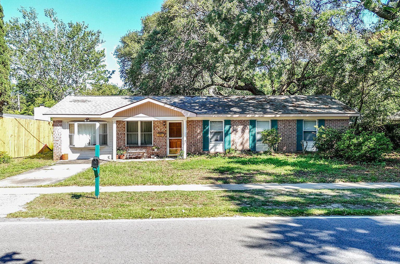 616 Center St Mount Pleasant, SC 29464 | Single Family