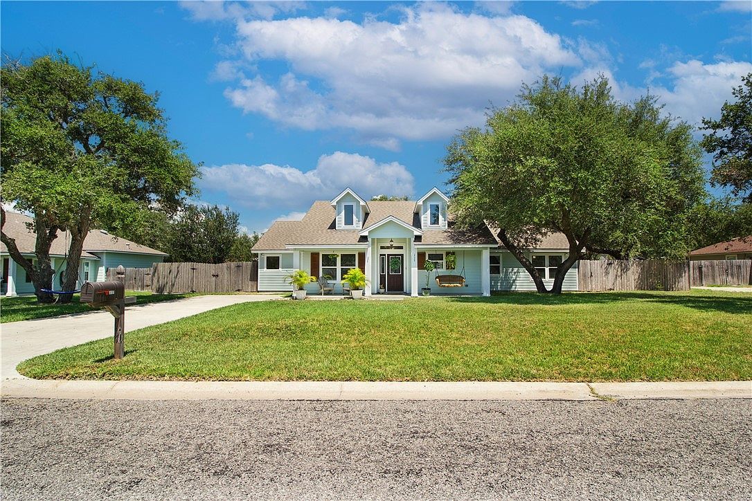 117 Santa Clara Dr Rockport, TX 78382 - Thumbnail 2