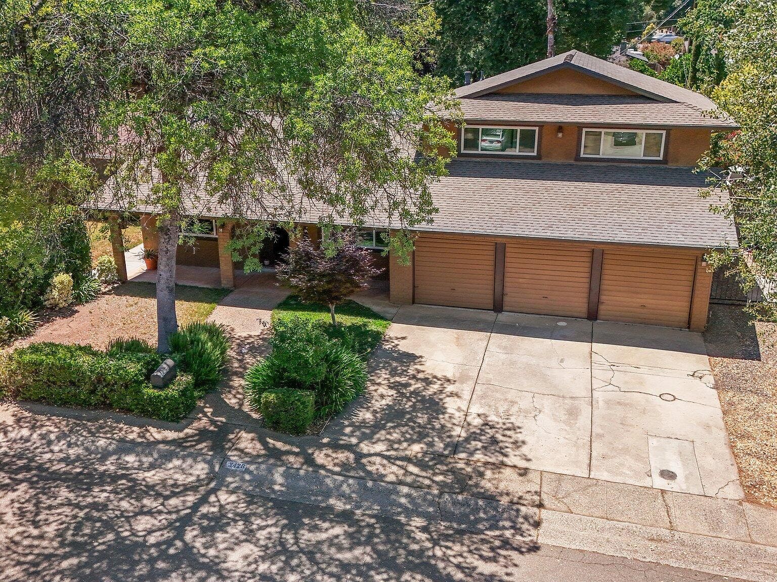 3428 Adams Ln Redding, CA 96002 - Thumbnail 2