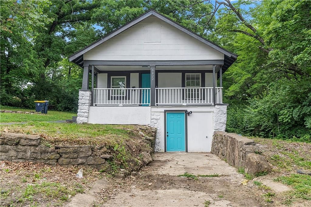 5822 Agnes Ave Kansas City, MO 64130 - Thumbnail 2
