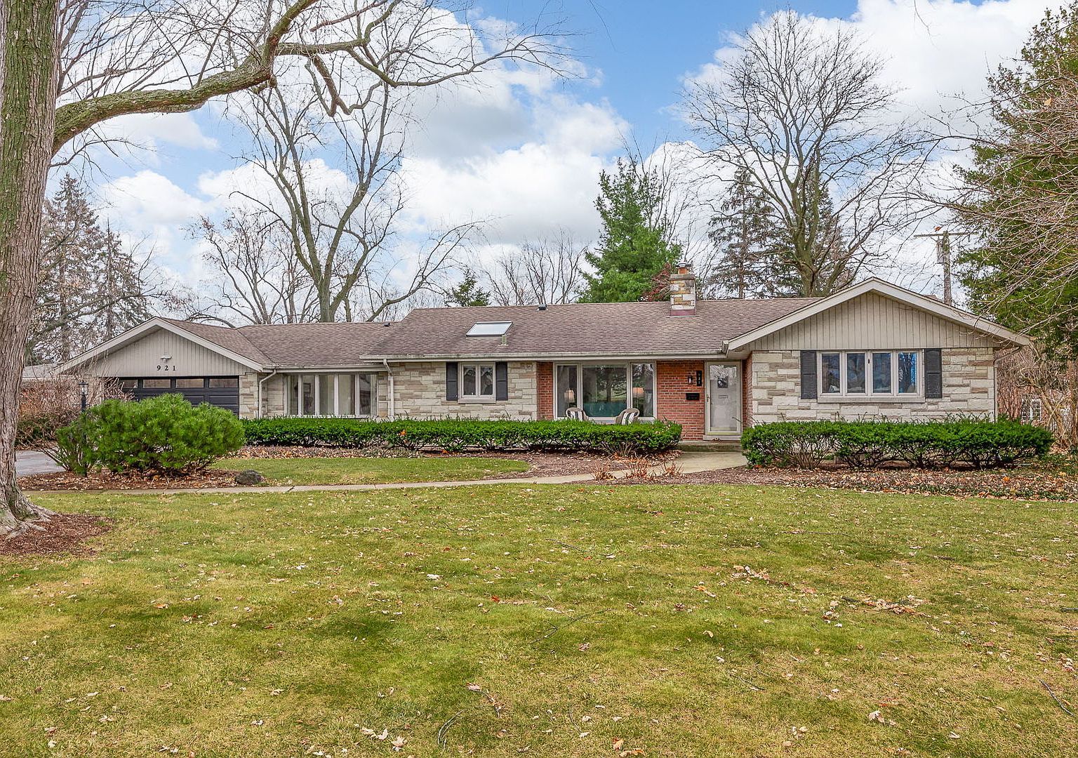 921 60th Pl Downers Grove, IL 60516 - Thumbnail 2