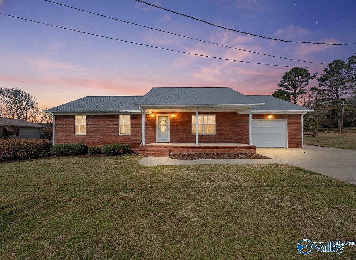 131 Mountain View Dr Woodville, AL 35776 - Thumbnail 2