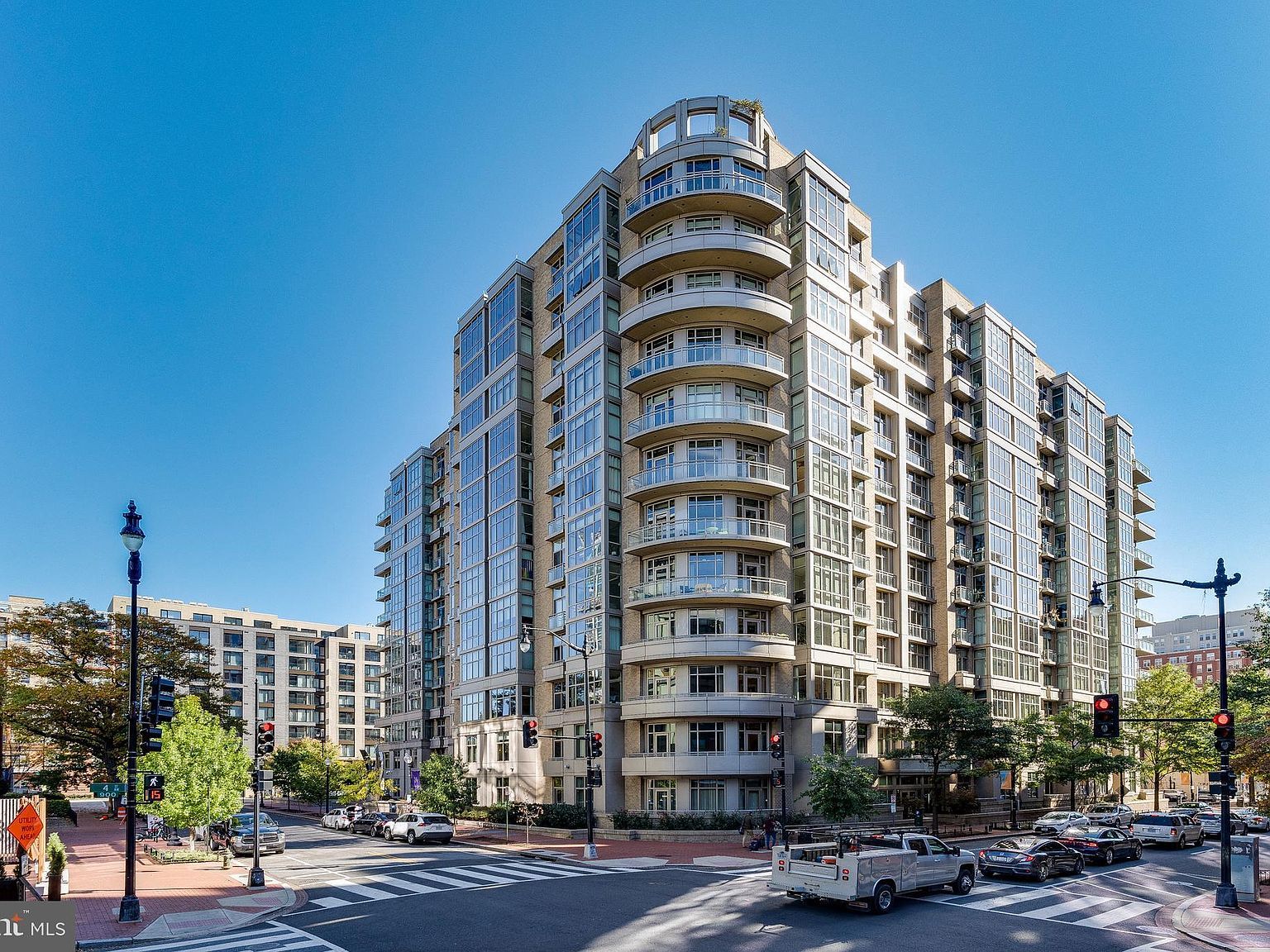 811 4th St NW UNIT 502 Washington, DC 20001 - Thumbnail 2