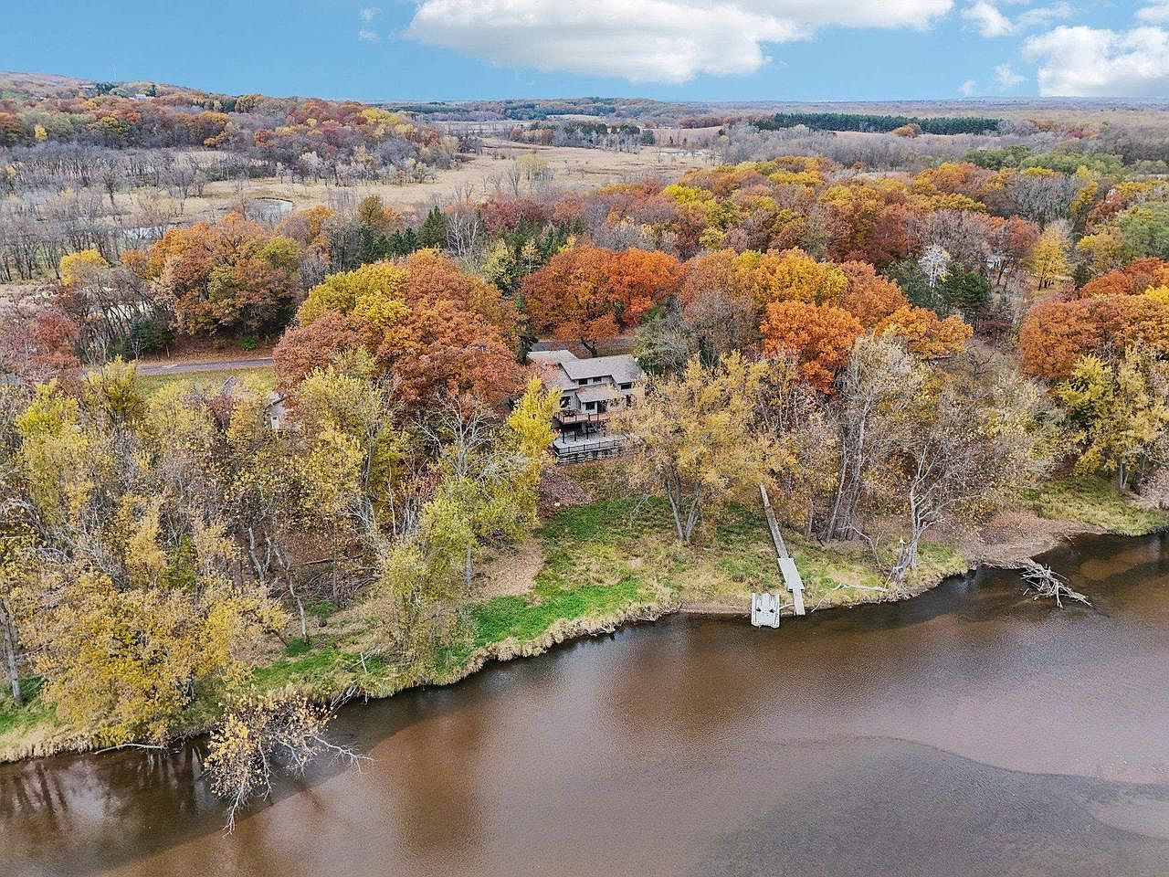 N5620 Thunderbird Rd Portage, WI 53901 - Thumbnail 2